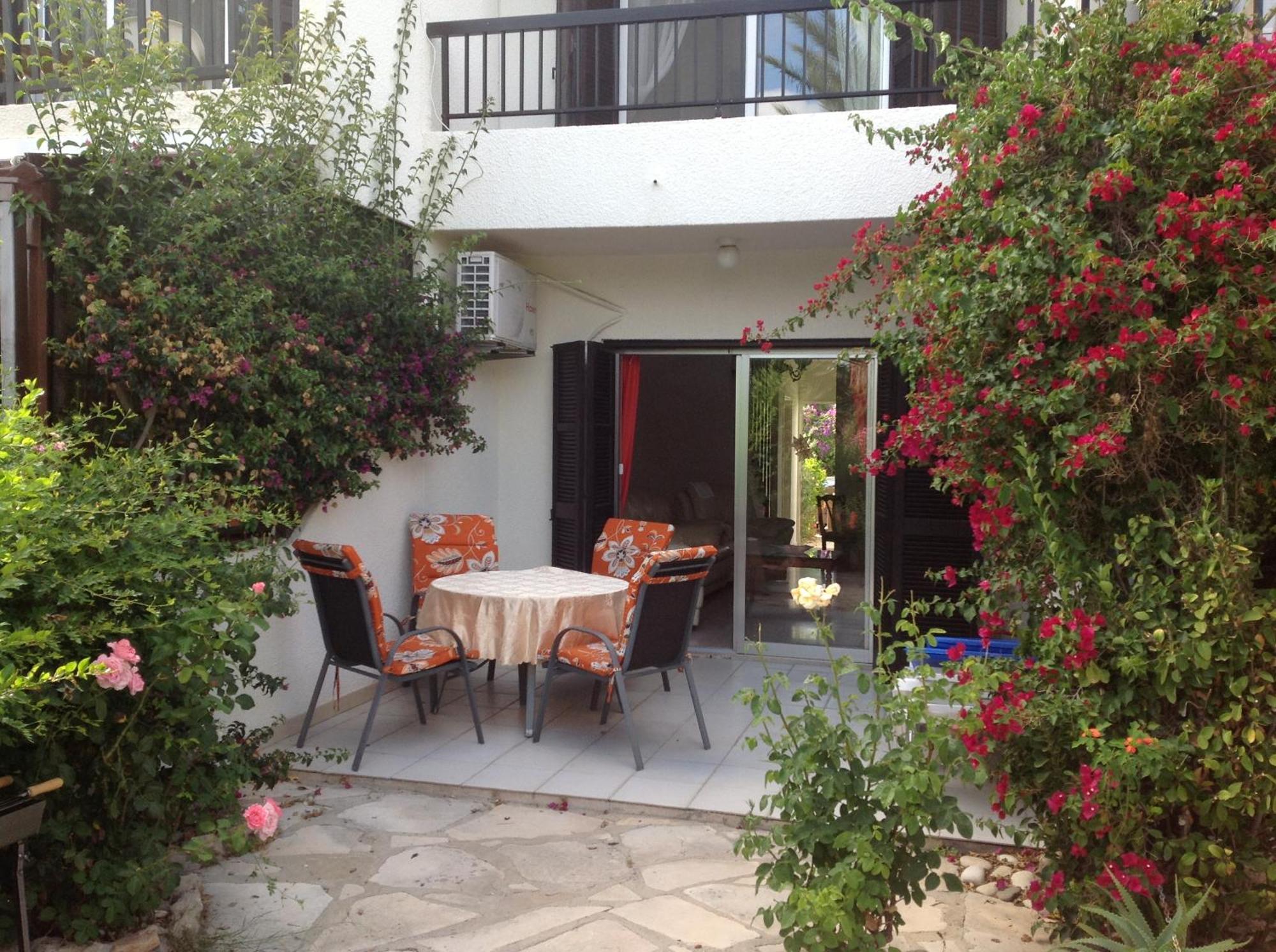 Paphos Townhouse Villa Exteriör bild