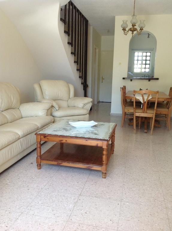 Paphos Townhouse Villa Exteriör bild