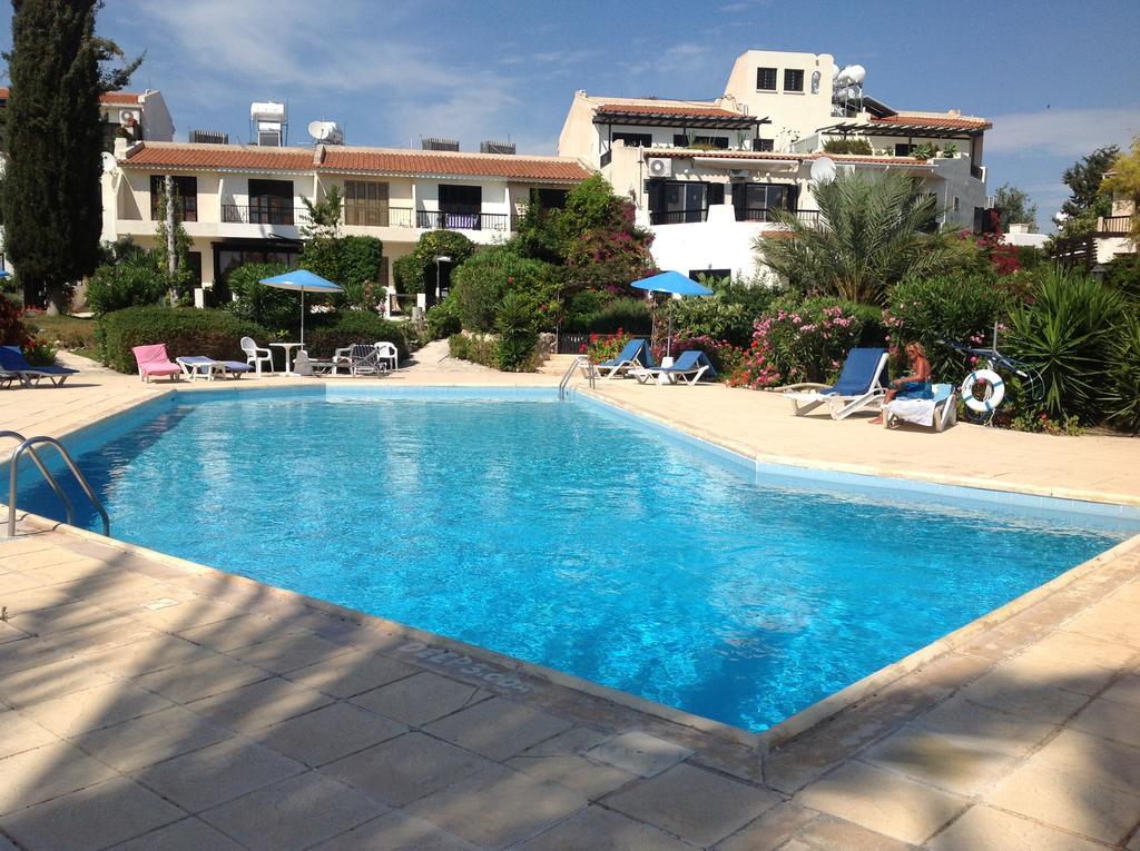 Paphos Townhouse Villa Exteriör bild